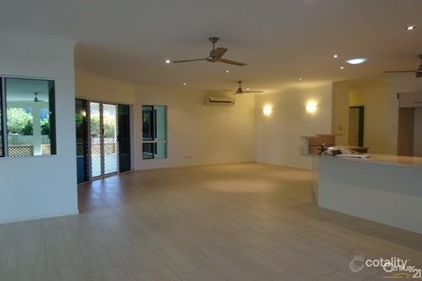 16 Shutehaven Cct, Bushland Beach, QLD 4818