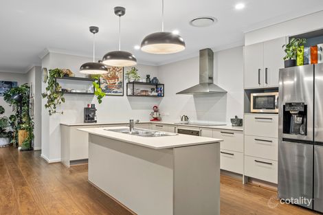 Property photo of 13 Greenview Avenue South Ripley QLD 4306