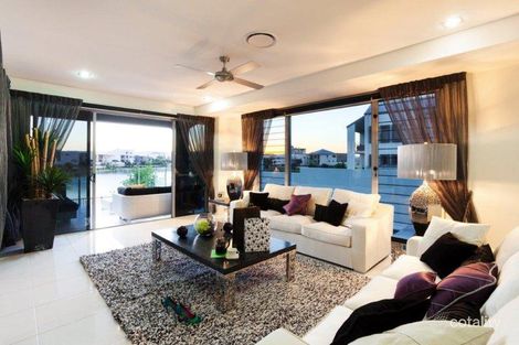 Property photo of 5060 Emerald Island Drive Carrara QLD 4211