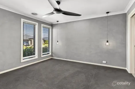 Property photo of 37 Cootamundra Drive Armstrong Creek VIC 3217