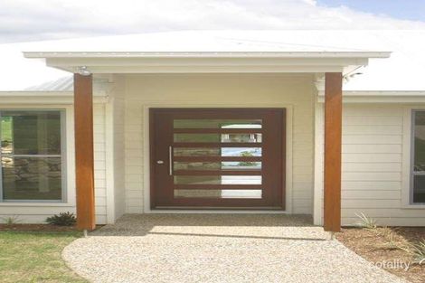 7 Phoebe Rise, Bonogin, QLD 4213