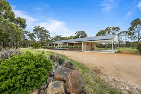 61 Kirkwood Dr, Smythes Creek, VIC 3351
