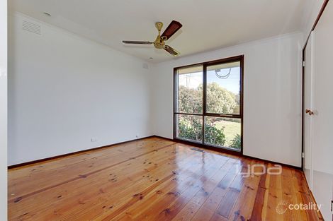 Property photo of 10 Bowes Place Craigieburn VIC 3064