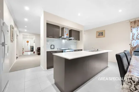 Property photo of 220 Paterson Drive Lynbrook VIC 3975