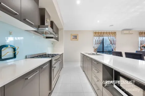 Property photo of 220 Paterson Drive Lynbrook VIC 3975