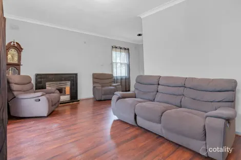 Property photo of 34 Campbell Road Elizabeth Downs SA 5113