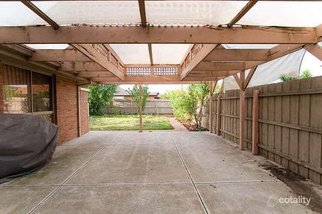 Property photo of 28 Poltava Walk Delahey VIC 3037