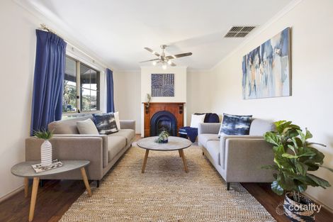 Property photo of 17 Dorrien Avenue Woodcroft SA 5162