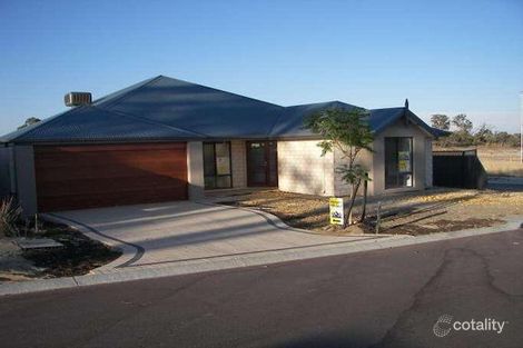 Property photo of 11 Diamondbird Crest Baldivis WA 6171