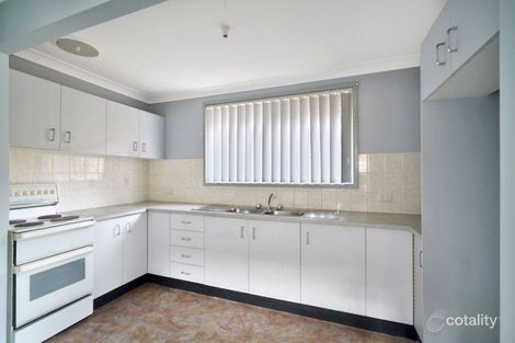 Property photo of 1/8 Hermitage Place Eschol Park NSW 2558