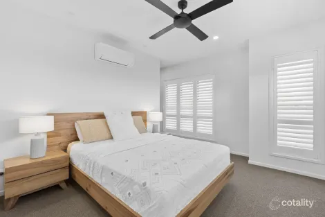 Property photo of 62 Bombala Crescent Rainbow Beach QLD 4581