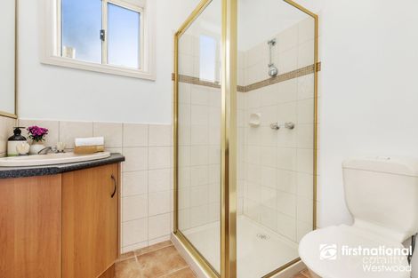 Property photo of 1/34 Kelvin Grove Werribee VIC 3030