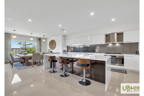 Property photo of 3 Picnic Avenue Clyde North VIC 3978