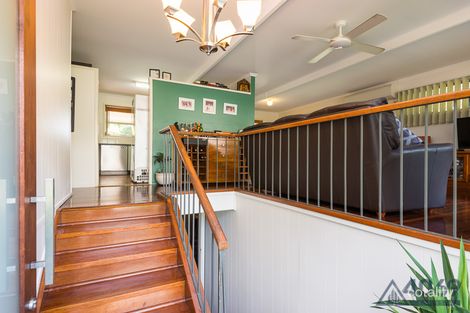 Property photo of 8 Dumbarton Drive Kenmore QLD 4069