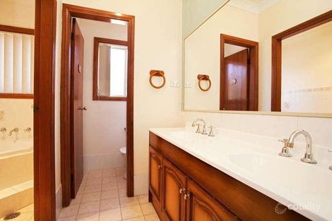 Property photo of 10 Hambledon Way West Hoxton NSW 2171