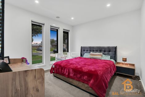 Property photo of 13 Angove Drive Tarneit VIC 3029