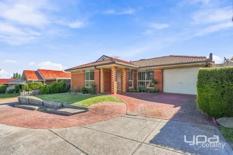 Property photo of 28 Gimlet Close Meadow Heights VIC 3048