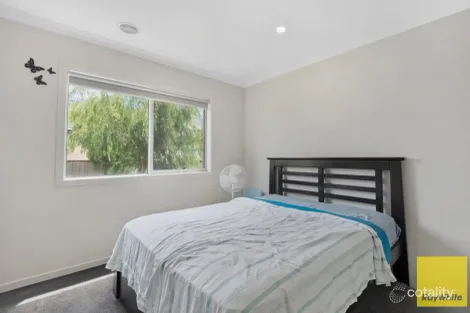 Property photo of 29 Carmen Road Point Cook VIC 3030