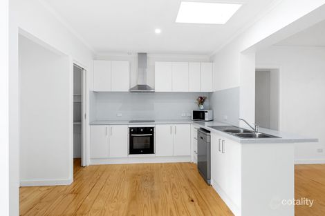 Property photo of 27 Warwick Grove Morphett Vale SA 5162