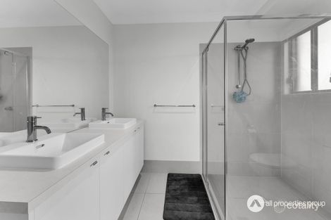 Property photo of 42 Neumann Drive Yarrabilba QLD 4207