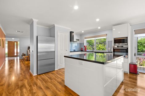 18 Flora Park Way, Carrum Downs, VIC 3201