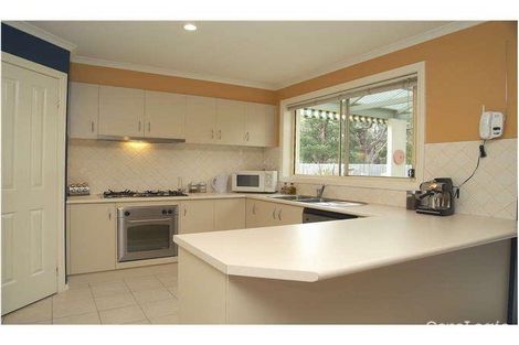 Property photo of 11 Lakeview Terrace Beaconsfield VIC 3807