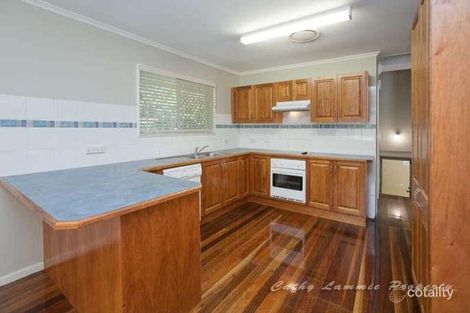 Property photo of 32 Fallbrook Street Kenmore QLD 4069
