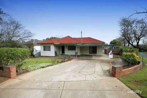 Property photo of 2 Waranga Avenue Mount Austin NSW 2650