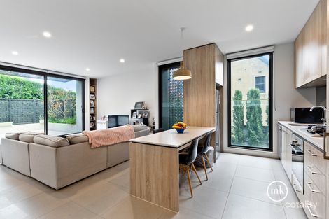 Property photo of 1/5 Eldale Avenue Greensborough VIC 3088