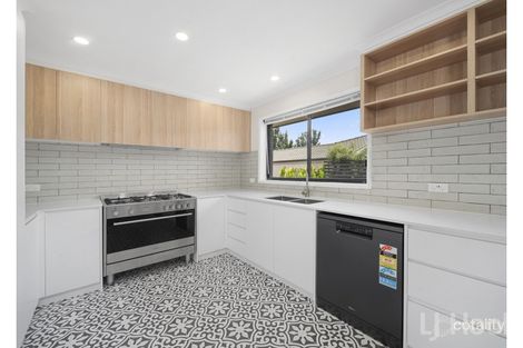 Property photo of 5 Tooroonga Crescent Jerrabomberra NSW 2619