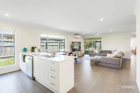 19 Emerald St, Burpengary East, QLD 4505