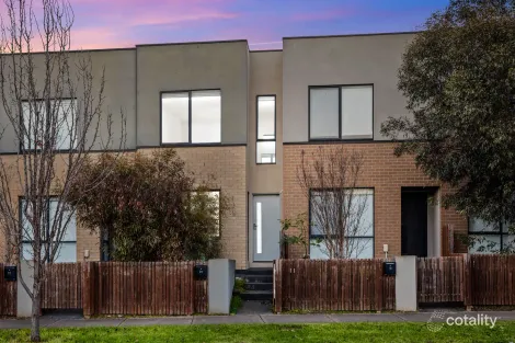 Property photo of 20 Queen Circuit Sunshine VIC 3020