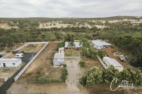 Property photo of 40 Knight Street Northam WA 6401