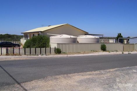 Property photo of 1 Shearwater Way Thompson Beach SA 5501