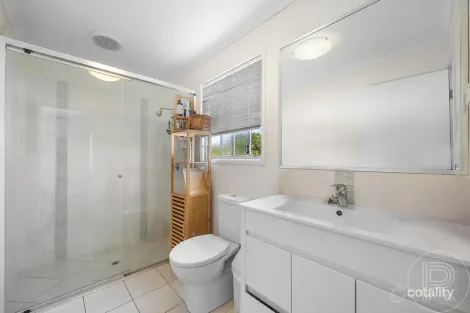 Property photo of 2/2 Photinia Crescent Mountain Creek QLD 4557