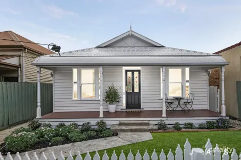 158 Pilgrim St, Seddon, VIC 3011