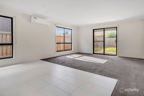 Property photo of 13 Strawberry Road Manor Lakes VIC 3024