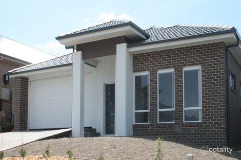 10 Lock St, Camden Park, NSW 2570