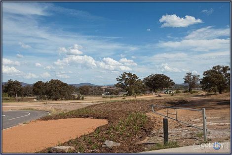 Property photo of 13 Kevin Curtis Crescent Casey ACT 2913