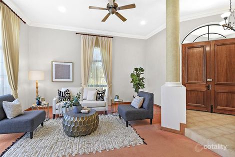 Property photo of 16 Cascade Avenue Benowa QLD 4217