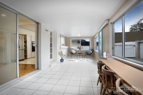 Property photo of 39 Laguna Parade Berkeley Vale NSW 2261
