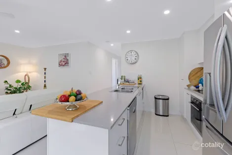 Property photo of 8 Loft Court Pimpama QLD 4209