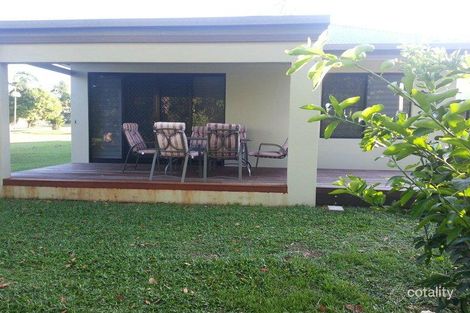 8 Dalgleish St, Kurrimine Beach, QLD 4871
