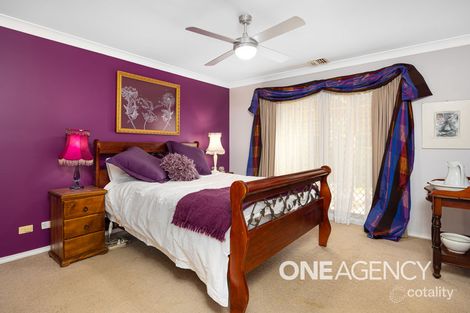 Property photo of 16 Roberts Way Kooringal NSW 2650