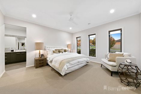 Property photo of 36 Arthur Phillip Drive Pakenham VIC 3810