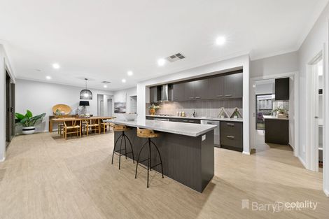 Property photo of 36 Arthur Phillip Drive Pakenham VIC 3810