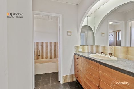 Property photo of 11 Nile Place St Clair NSW 2759