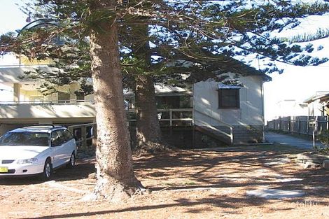 15 Hutton Rd, The Entrance North, NSW 2261