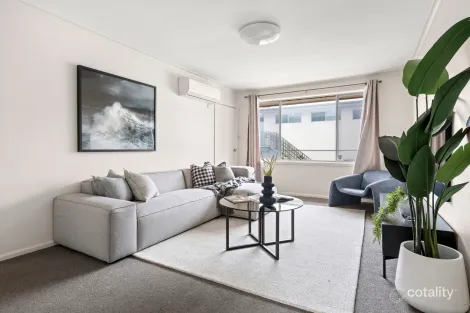 5/10 Oshannassy St, Essendon North, VIC 3041