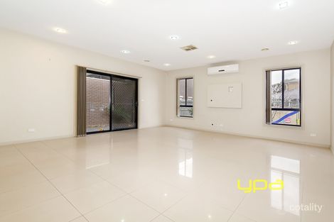 Property photo of 5 Amalfi Court Roxburgh Park VIC 3064